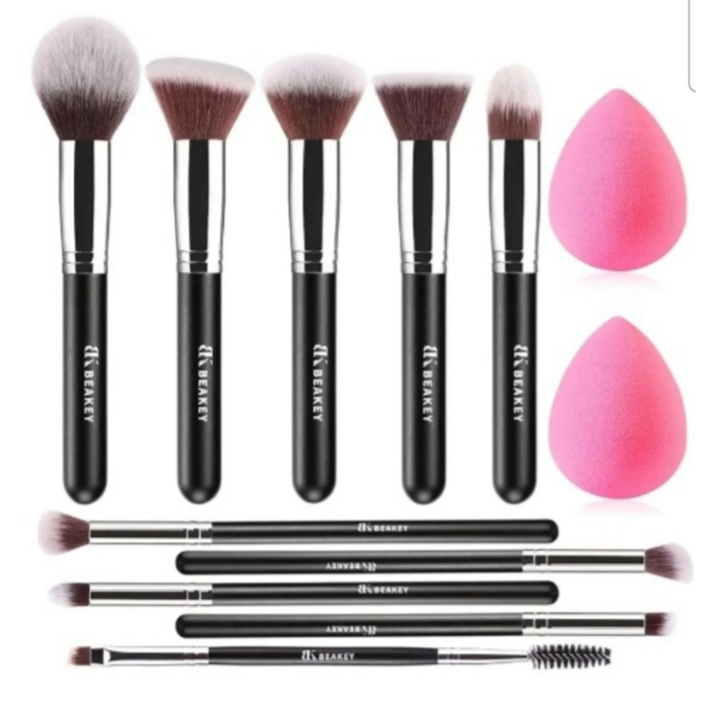 Beakey | 10-Pc Makeup Brush Set with 2 Blending Sponges